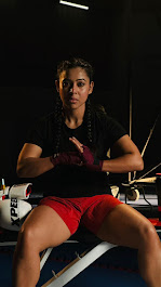 Famous makeup artist in delhi...